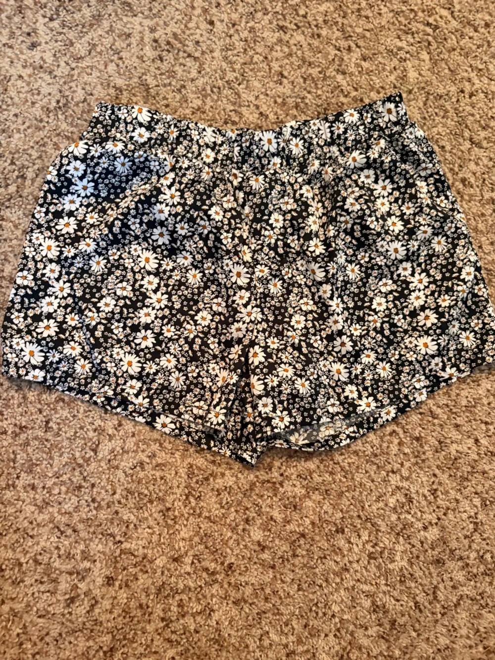 Mix & Match 2/$16 art class Black Daisy Floral Short Sleeve Pajama Set